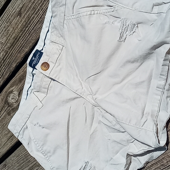 American eagle stretch midi khaki distressed shorts EUC like new - Picture 3 of 6